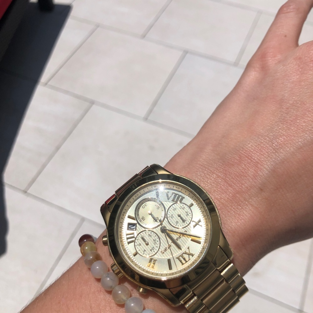 Real Gold Michael Kors Watch (model MK6274) - Picture 3 of 3